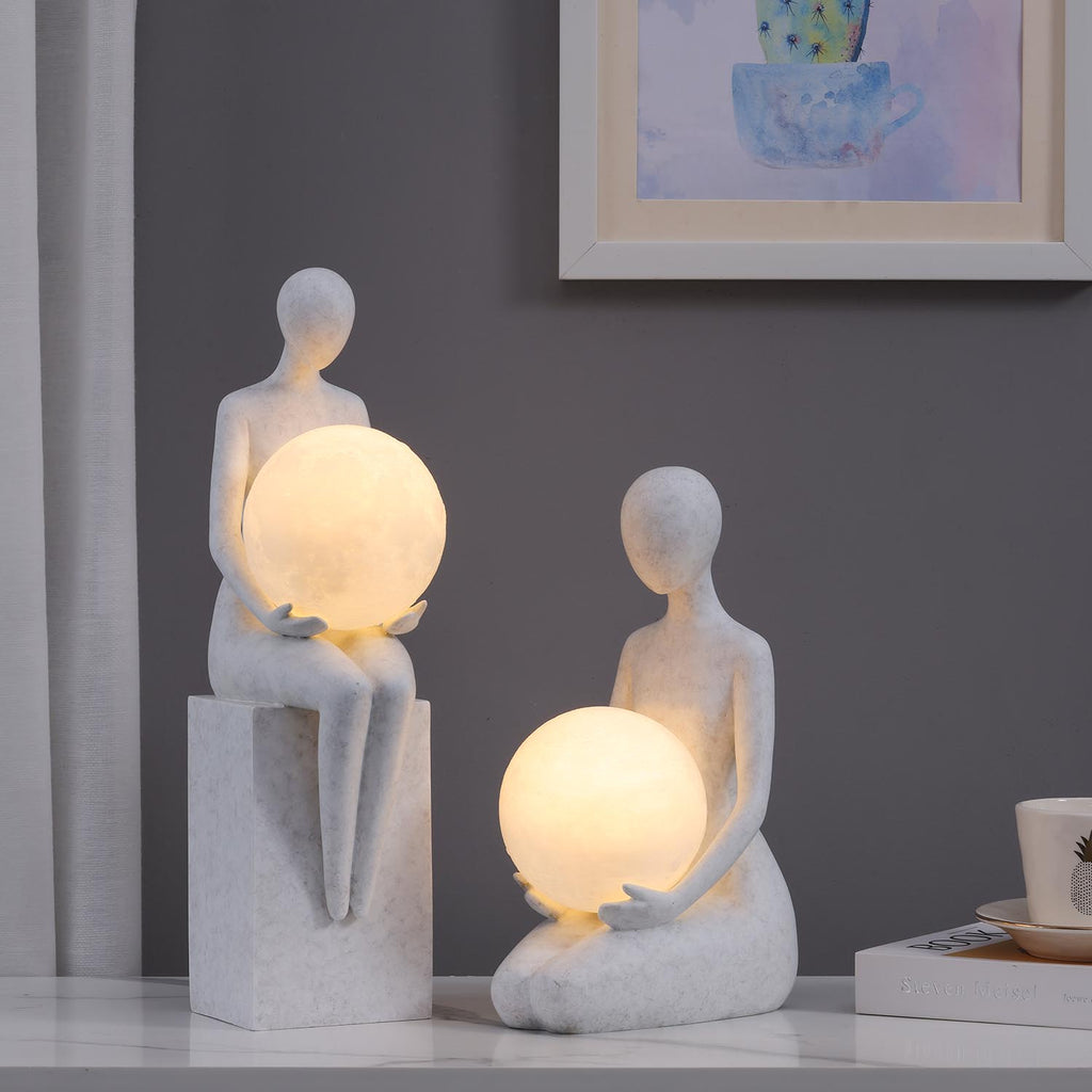 Minimalist Resin Woman Figurine Lamp
