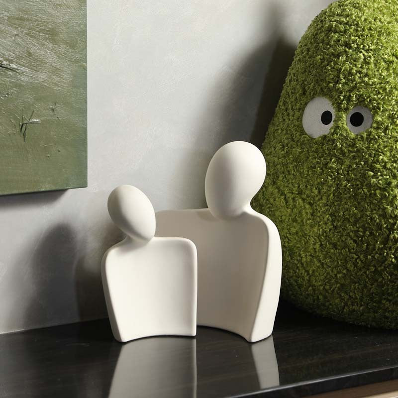 “Luxury Ceramic Couple Ornaments – Valentine & Wedding Decor”